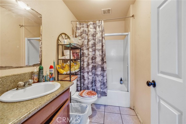 9203 Beach Street, Los Angeles CA: https://media.crmls.org/medias/a7e4a371-da0b-4f48-b70c-c6e7212e54f7.jpg