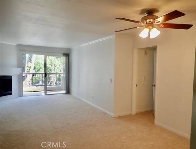 Detail Gallery Image 2 of 24 For 21400 Burbank Bld #201,  Woodland Hills,  CA 91367 - 2 Beds | 2 Baths