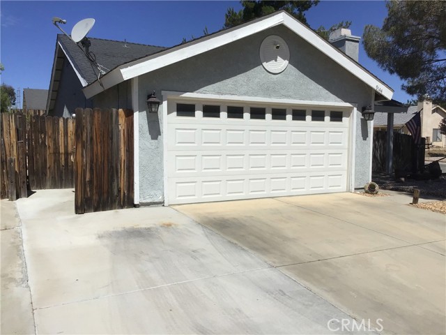 9144 Oakleaf Court, Hesperia CA: https://media.crmls.org/medias/a7e4c539-5a7b-468d-a0b8-9ee1b277a206.jpg