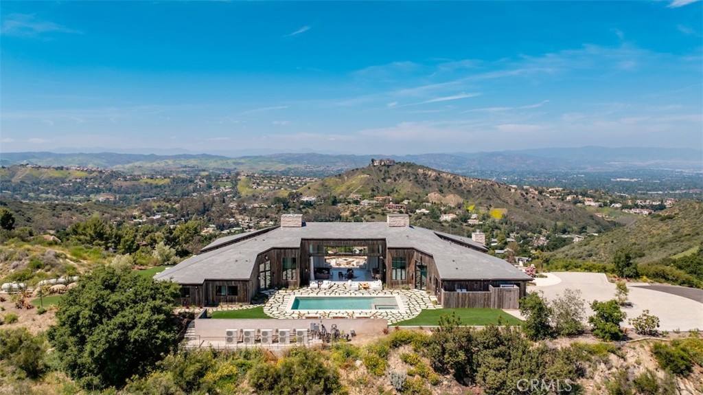 3121 Old Topanga Canyon — architectural residence
