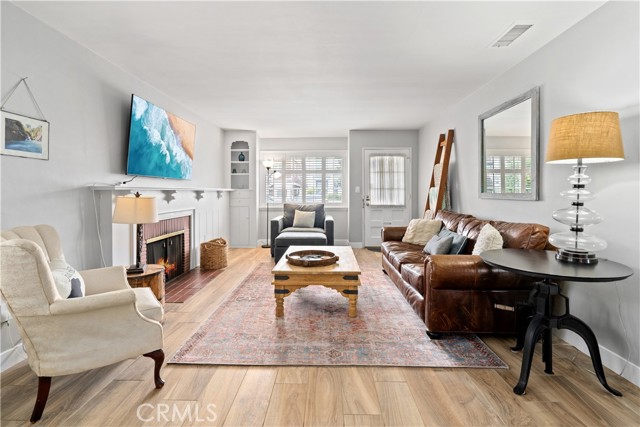 Detail Gallery Image 4 of 20 For 714 Heliotrope Ave, Corona Del Mar,  CA 92625 - 3 Beds | 2 Baths