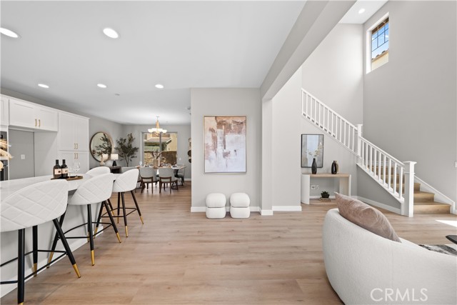 Image 4 of 59 For 22 Lomada Street
