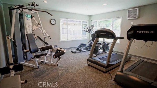 Detail Gallery Image 27 of 31 For 26379 Rainbow Glen Dr #261,  Newhall,  CA 91321 - 3 Beds | 2 Baths