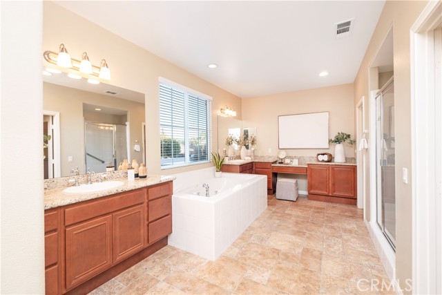 Detail Gallery Image 41 of 72 For 17842 Wildwood Creek Rd, Riverside,  CA 92504 - 6 Beds | 3/1 Baths