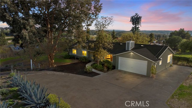 Detail Gallery Image 2 of 31 For 5658 Prancing Deer Place, Paso Robles,  CA 93446 - 3 Beds | 2 Baths