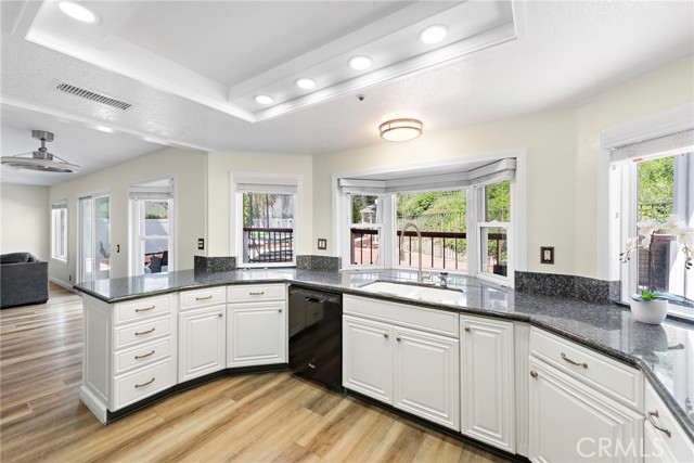 Detail Gallery Image 15 of 50 For 32163 Fall River Rd, Rancho Santa Margarita,  CA 92679 - 5 Beds | 3 Baths