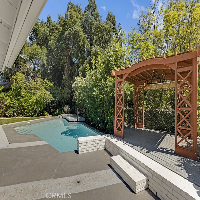 23020 Wrencrest Drive, Calabasas CA: https://media.crmls.org/medias/a7e90af3-7c76-417c-b410-5fce7646fce8.jpg
