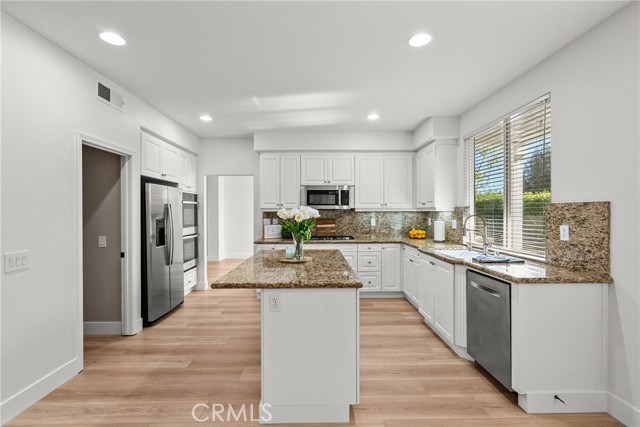 Detail Gallery Image 16 of 75 For 27605 Harwick, Valencia,  CA 91354 - 4 Beds | 4 Baths