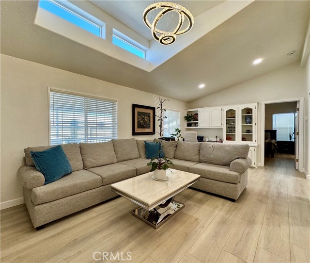 Detail Gallery Image 5 of 17 For 19361 Brookhurst St #91,  Huntington Beach,  CA 92646 - 3 Beds | 2 Baths