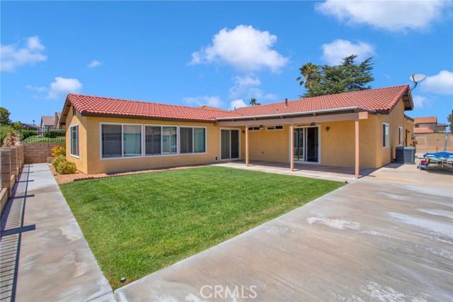 17965 Fremontia Lane, Victorville CA: https://media.crmls.org/medias/a7ea0877-1c5e-48fe-afe4-8861195466d1.jpg