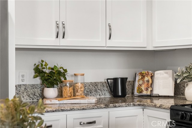 Detail Gallery Image 10 of 22 For 19034 Rockwood, Yorba Linda,  CA 92886 - 2 Beds | 2 Baths