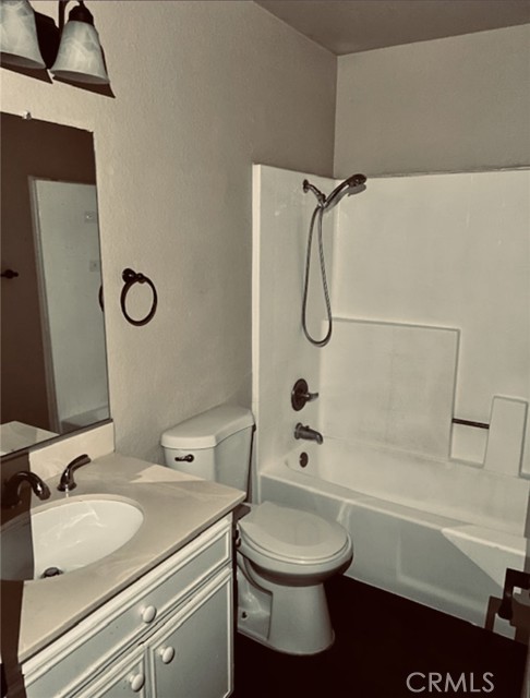 Detail Gallery Image 7 of 8 For 5640 Riverside Dr, Chino,  CA 91710 - 2 Beds | 1/1 Baths