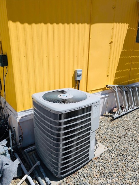 Detail Gallery Image 15 of 17 For 13393 Mariposa Rd #115,  Victorville,  CA 92395 - 2 Beds | 2 Baths