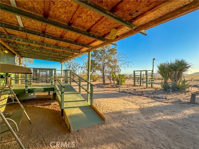 Detail Gallery Image 10 of 56 For 44080 Lanfair Rd, Needles,  CA 92363 - 3 Beds | 3 Baths