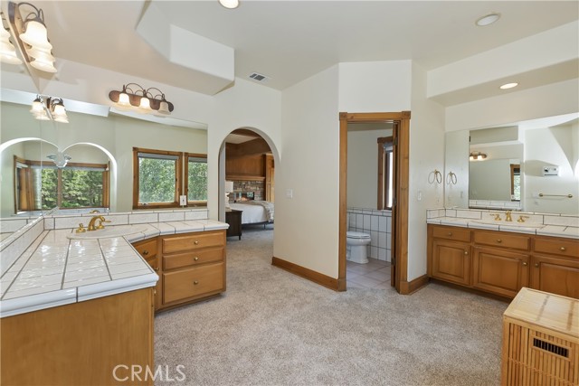 Detail Gallery Image 36 of 64 For 28324 Somerset Ln, Lake Arrowhead,  CA 92352 - 4 Beds | 4/1 Baths