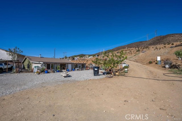 Detail Gallery Image 1 of 11 For 9555 1/2 Hierba Rd, Agua Dulce,  CA 91390 - 2 Beds | 2 Baths
