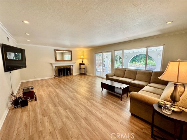 19020 Killoch Way, Porter Ranch CA: https://media.crmls.org/medias/a7ef81db-2df3-4e4f-9bc1-2e1f2d483073.jpg