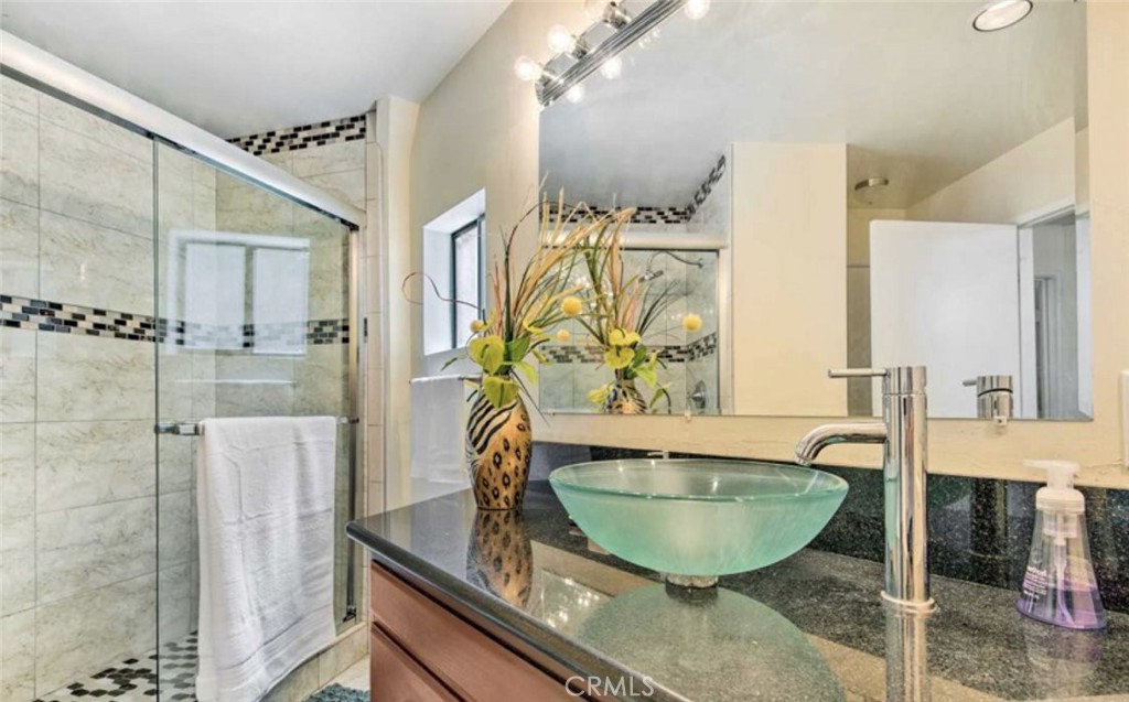 MLS #SR25230677 image #6