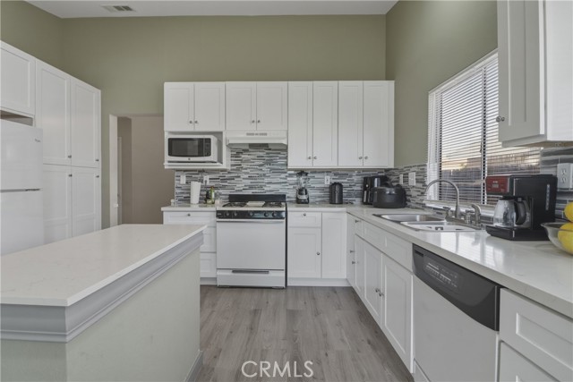 Detail Gallery Image 21 of 28 For 10736 Dove Ct, Adelanto,  CA 92301 - 3 Beds | 2 Baths