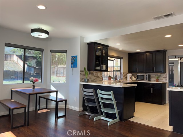 9288 Pipilo Street, San Diego CA: https://media.crmls.org/medias/a7f16114-d6cd-47bf-b58a-34a7460dfce9.jpg