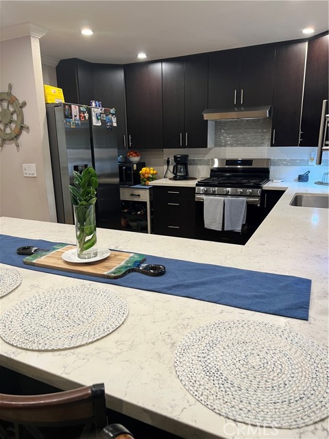 Detail Gallery Image 4 of 5 For 17701 Avalon Blvd #74,  Carson,  CA 90746 - 3 Beds | 2 Baths