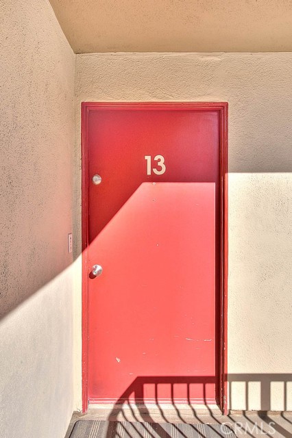 Detail Gallery Image 2 of 24 For 15 15th St #13,  Hermosa Beach,  CA 90254 - 2 Beds | 2 Baths