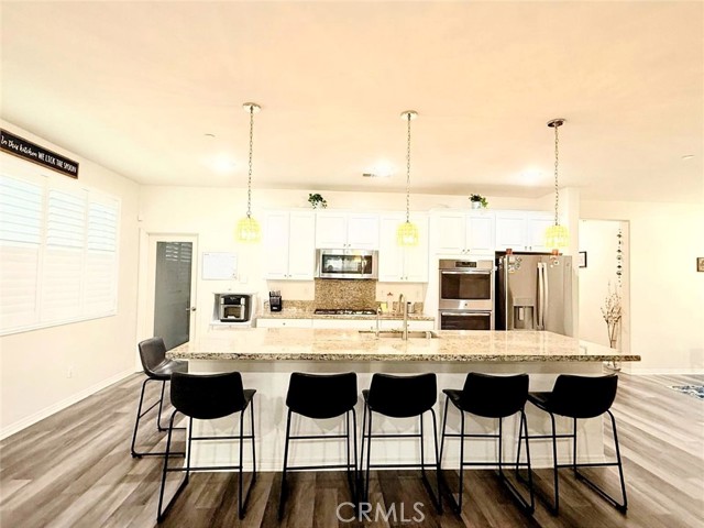 Detail Gallery Image 11 of 33 For 6842 Narrow Way, Jurupa Valley,  CA 91752 - 3 Beds | 2 Baths