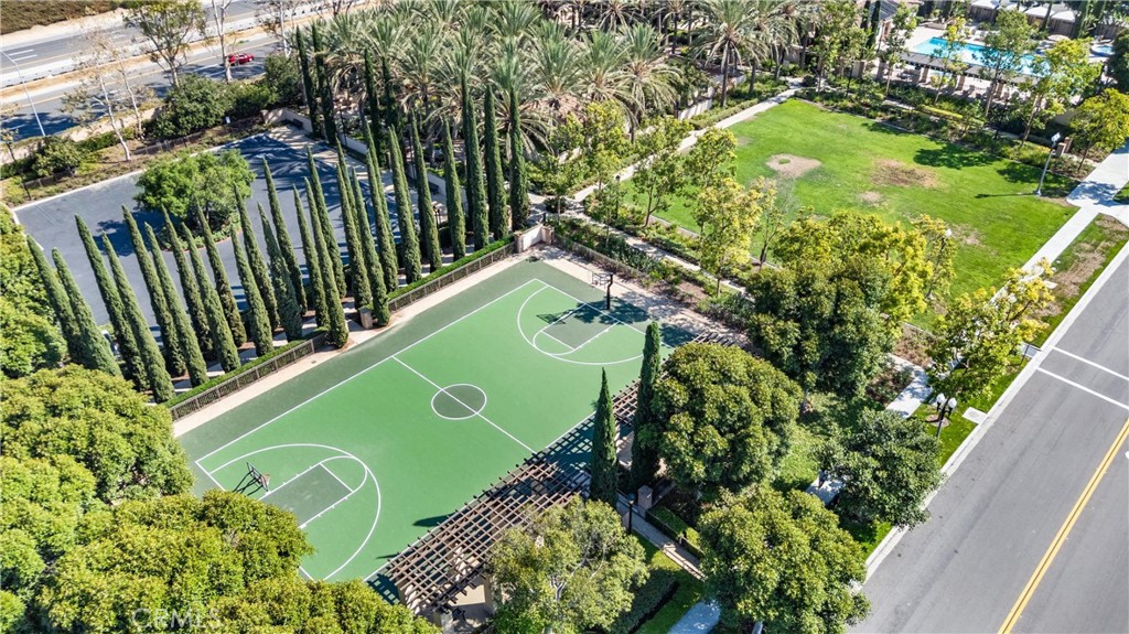 https://media.crmls.org/medias/a7f39d18-cc55-4b29-a8cb-c321678144f9.jpg?preset=X-Large