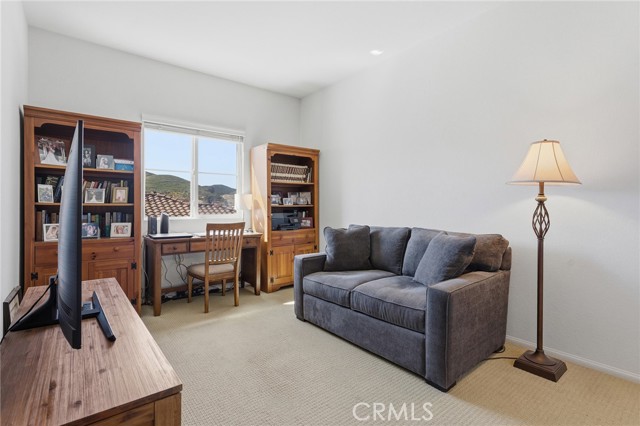 Detail Gallery Image 13 of 24 For 234 via Antonio, Newbury Park,  CA 91320 - 3 Beds | 2/1 Baths