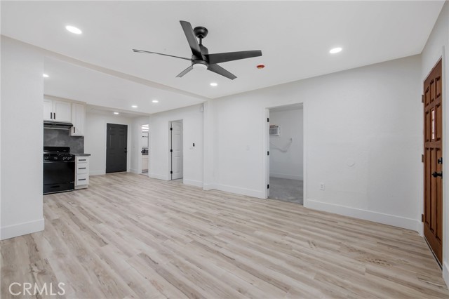 Detail Gallery Image 9 of 31 For 12423 407 Ave, Cutler,  CA 93615 - 2 Beds | 1 Baths