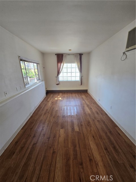 Detail Gallery Image 11 of 25 For 1210 Tyler St #1/2,  Glendale,  CA 91205 - 0 Beds | 1 Baths