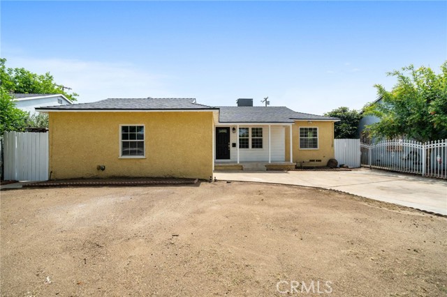 Detail Gallery Image 2 of 25 For 7946 Hazeltine Ave, Panorama City,  CA 91402 - 3 Beds | 2 Baths