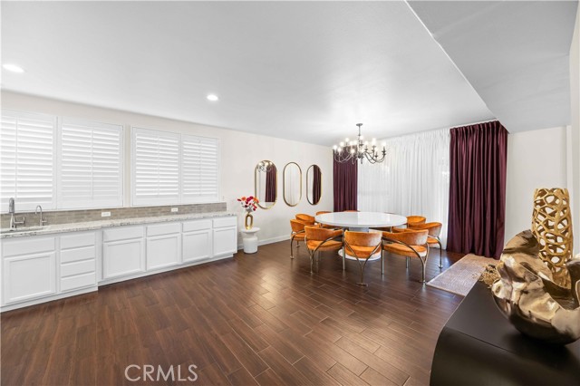 Detail Gallery Image 6 of 25 For 27503 Wellsley Way, Valencia,  CA 91354 - 4 Beds | 3 Baths