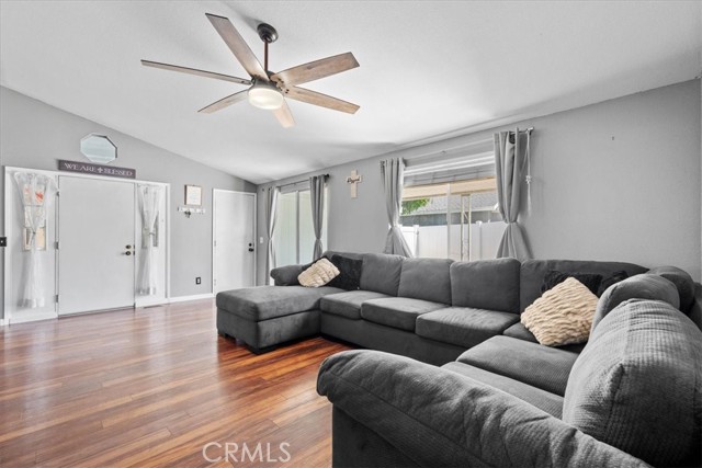 Detail Gallery Image 7 of 36 For 140 Pioneer Ave #31,  Redlands,  CA 92374 - 2 Beds | 2 Baths