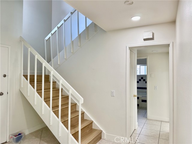 Detail Gallery Image 4 of 31 For 15 Butler St, Irvine,  CA 92612 - 5 Beds | 4 Baths