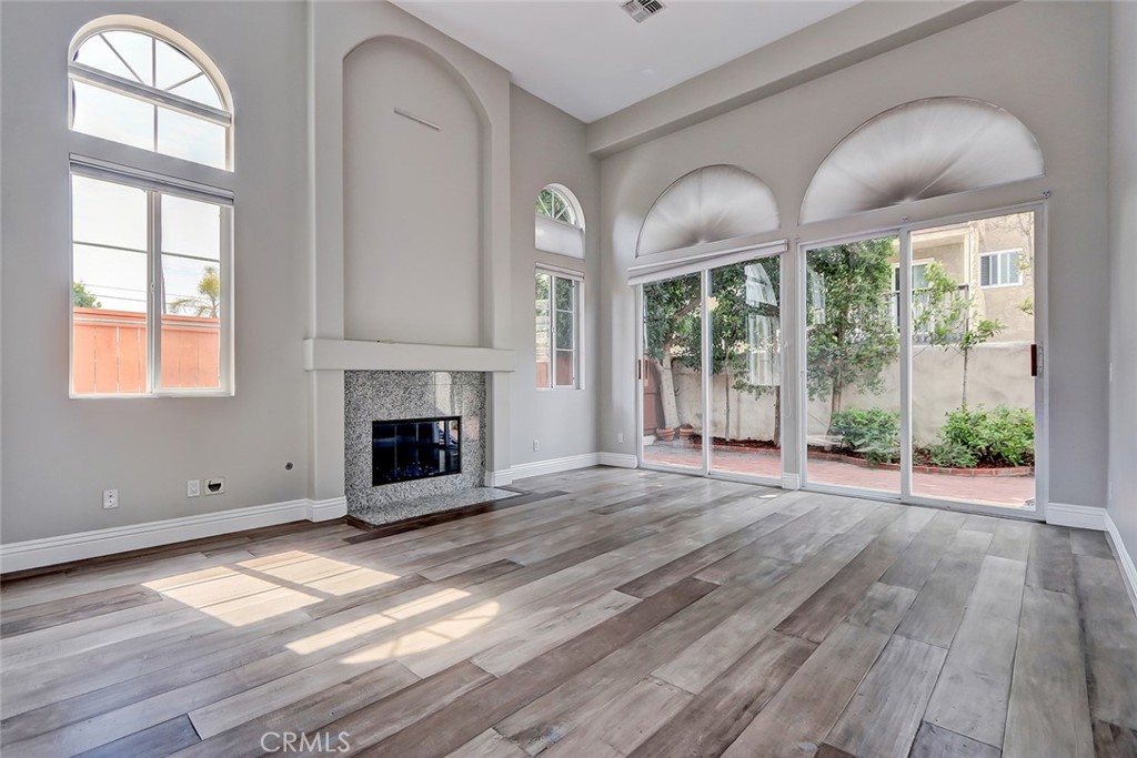 700 Meyer Lane 16