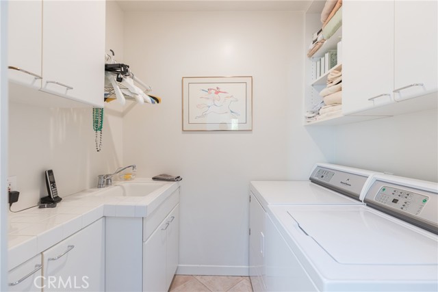 Detail Gallery Image 26 of 48 For 4921 Rupert Ave, Encino,  CA 91316 - 4 Beds | 3 Baths