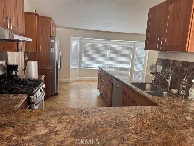 20537 Aetna Street, Woodland Hills CA: https://media.crmls.org/medias/a7f6b1f6-fa22-4589-b34b-cf554684edcb.jpg