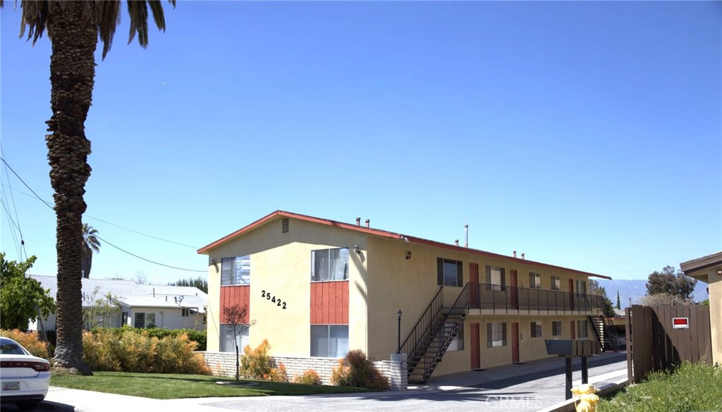 MLS #OC25076057 image #1