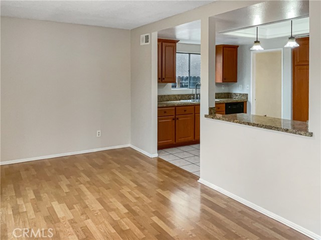 Detail Gallery Image 7 of 21 For 1758 W Quartermaster St, Colton,  CA 92324 - 4 Beds | 2/1 Baths