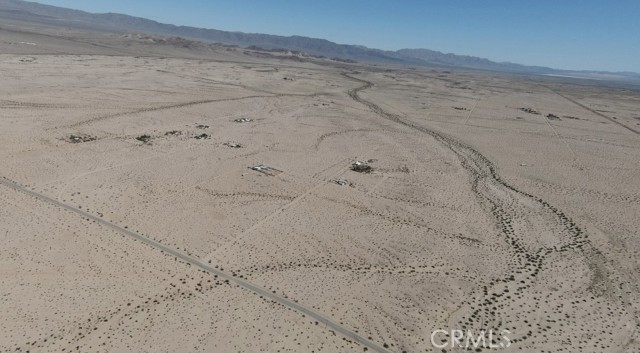 4453 Bagdad Highway, 29 Palms CA: https://media.crmls.org/medias/a7f7169b-9fd1-4df1-a351-597d8dca55f2.jpg