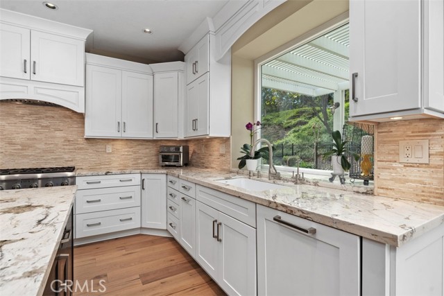 Detail Gallery Image 9 of 34 For 26121 Camino Largo, Mission Viejo,  CA 92692 - 5 Beds | 3/1 Baths