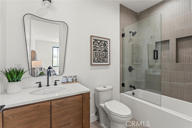 Detail Gallery Image 46 of 51 For 5258 Lemona Ave, Sherman Oaks,  CA 91411 - 4 Beds | 5 Baths