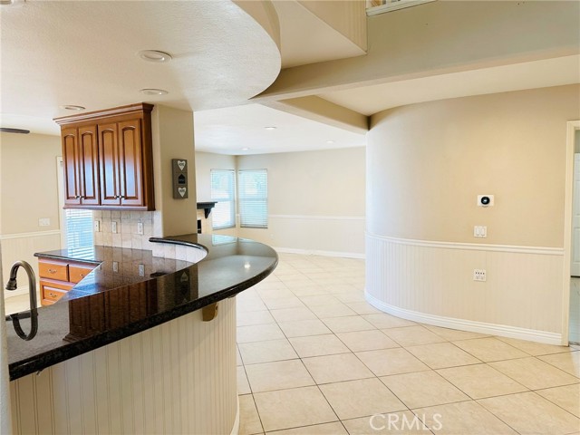 Detail Gallery Image 10 of 55 For 29017 Rosewood Ln, Highland,  CA 92346 - 4 Beds | 3 Baths