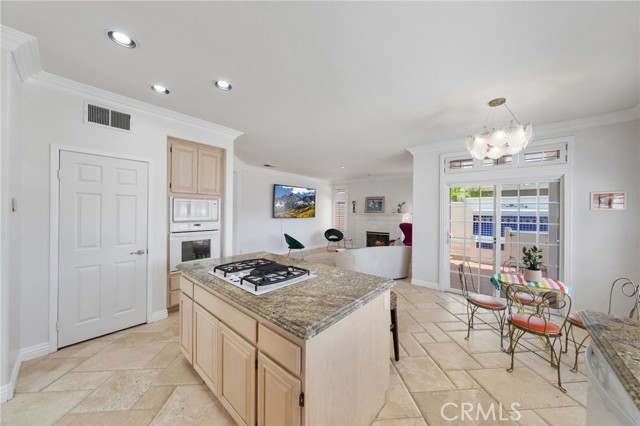 Detail Gallery Image 14 of 57 For 45703 Calle Ayora, Temecula,  CA 92592 - 5 Beds | 3 Baths