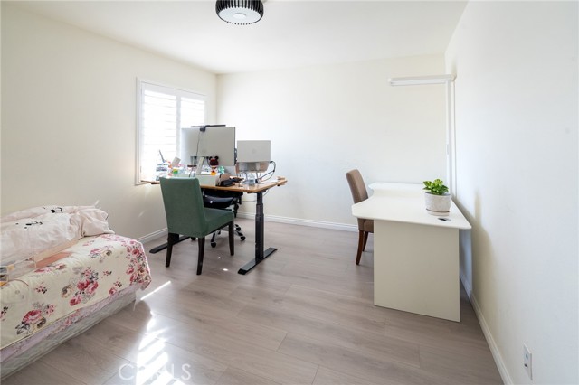 MLS #WS25256873 image #17