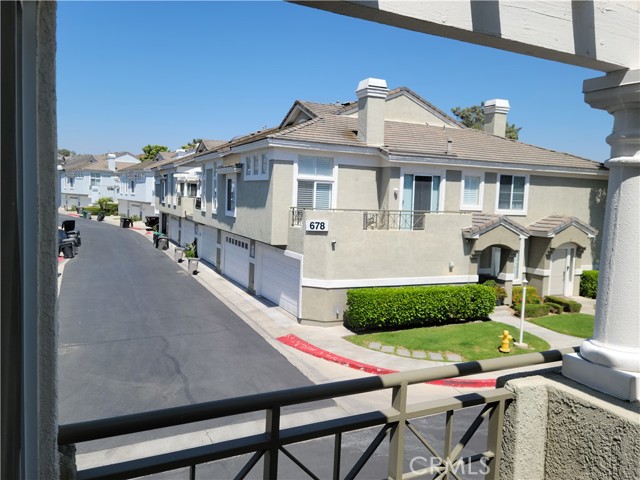 Detail Gallery Image 27 of 37 For 682 Azure Ln #1,  Corona,  CA 92879 - 3 Beds | 2 Baths