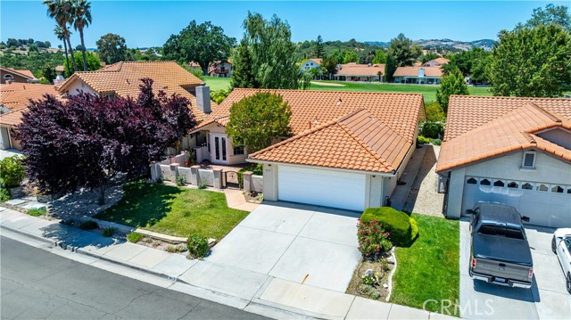 Detail Gallery Image 2 of 67 For 917 Saint Ann, Paso Robles,  CA 93446 - 3 Beds | 2 Baths