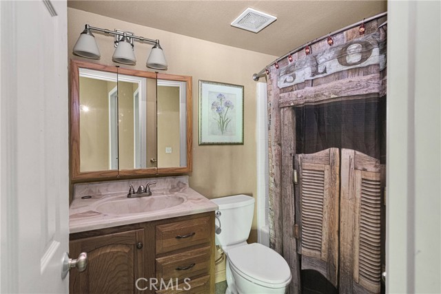 Image 45 of 67 For 810 Oakmont Lane
