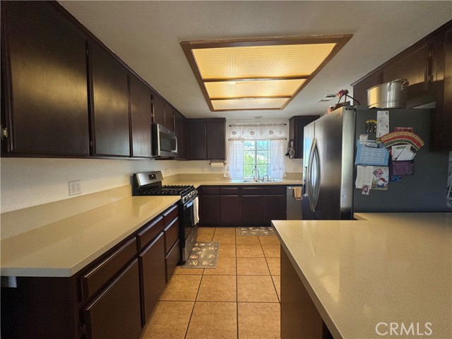 Detail Gallery Image 13 of 24 For 7446 Bangor Ave, Hesperia,  CA 92345 - 3 Beds | 2 Baths